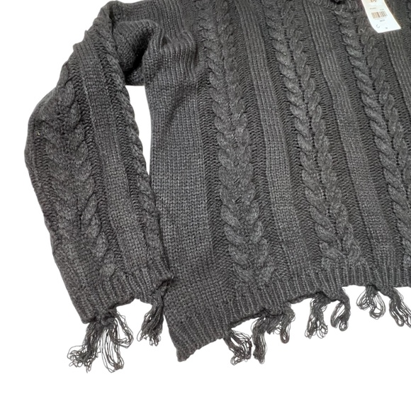 A Beautiful Soul Captivating Pullover Fringe Sweater NWT - Picture 8 of 12